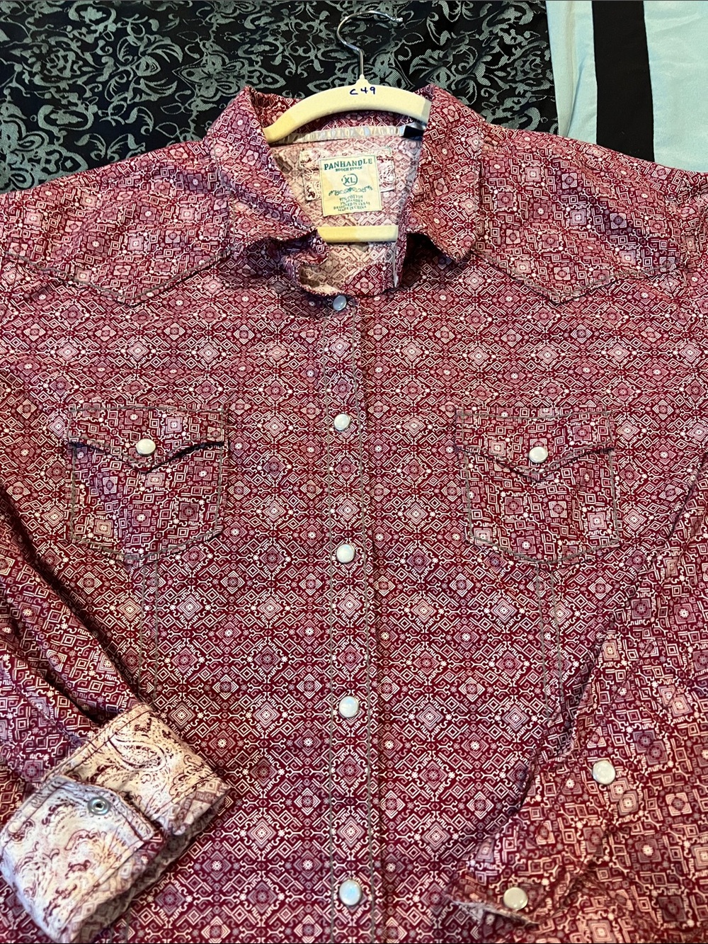 PANHANDLE ROUGH STOCK Women's Red Printed Button-Down Shirt with Contrast Cuffs - Picture 3 of 8
